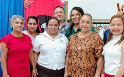 Formación para Artesanos en Tejeduría con Fibras Naturales En El Salvador